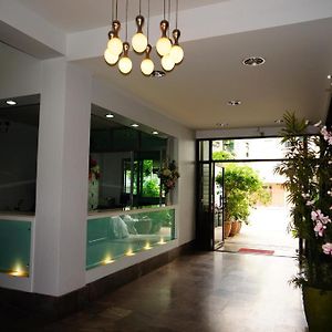 Baan Kaew Mansion Aparthotel Bangkok Exterior photo