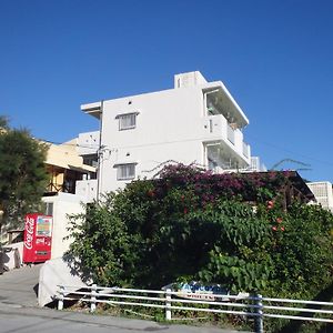 Beach Comber Apartment Okinawa Room photo