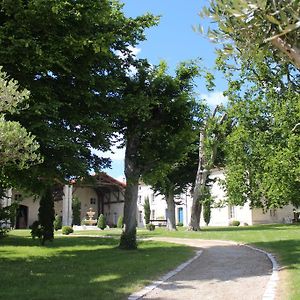 Domaine Des Chais Hotel Thénac Exterior photo