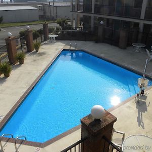 Red Roof Inn & Suites Scottsboro Exterior photo