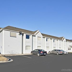 Americas Best Value Inn And Suites Ada Exterior photo