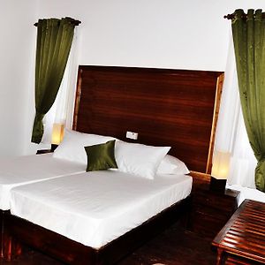 Naaval - Neithal Batticaloa Hotel Room photo