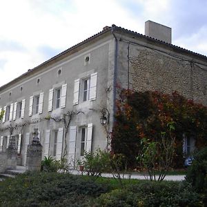 Domaine De Puyrousse Bed & Breakfast Ribérac Exterior photo