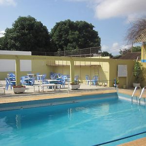 Hotel Residence Les Anges Lomé Exterior photo