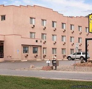 Super 8 By Wyndham Durango Motel Exterior photo