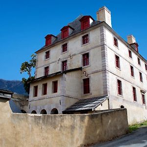 Le Pavillon Des Officiers Aparthotel Mont-Dauphin Exterior photo