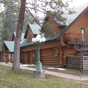 Rainbow Lake Castle Resort Princeton Exterior photo