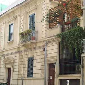 La Maison Des Livres Bed & Breakfast Reggio di Calabria Exterior photo