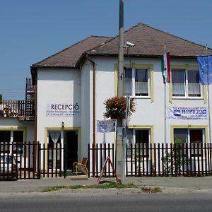 Balaton Vendeghaz Fonyod Hotel Exterior photo