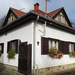 Boroka Apartmanhazak - Fagyoengy House Hotel Velem Exterior photo