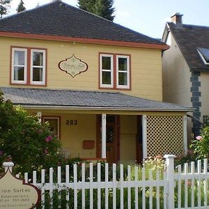 Victoria Falls House Nelson Exterior photo