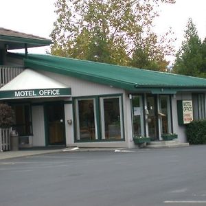 Cedarwood Inn Of Ashland Exterior photo