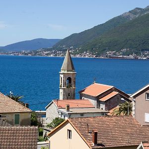 St. Roko Guest House Tivat Exterior photo