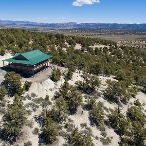 Ridgetop Hideaway Villa Hatch Exterior photo