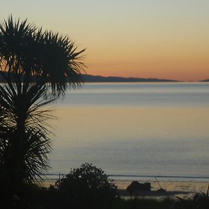 Pohutukawa Coast Bnb Bed & Breakfast Te Puru Exterior photo