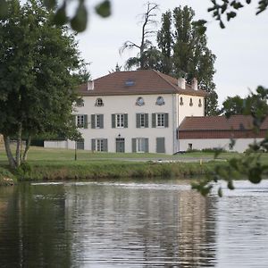 Hotel Golf De Saint Junien Exterior photo