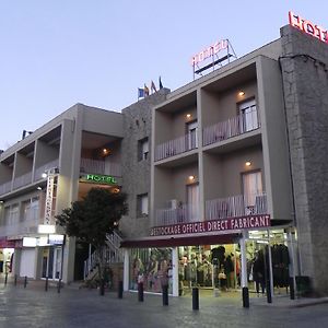 Puerta De Espana Hotel La Jonquera Room photo