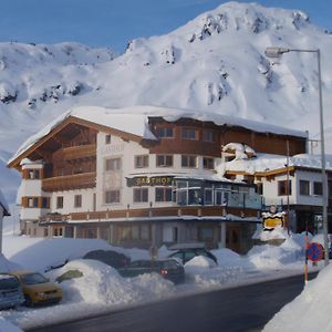 Gasthof Valluga Hotel Sankt Christoph Am Arlberg Exterior photo