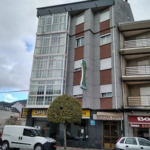 Hostal Mayo Hotel O Barco de Valdeorras Exterior photo