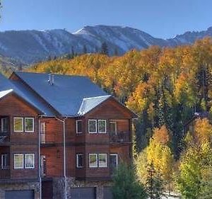 Outlaws At Mountain Village By Telluride Resort Lodging Exterior photo