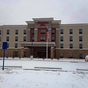 Hampton Inn Pratt Exterior photo