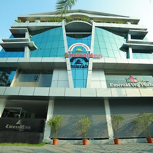 Nakshatra Emerald Inn Guruvayur Exterior photo