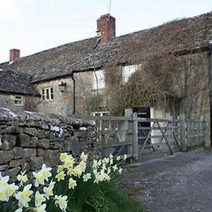 The Hare And Hounds Hotel Chedworth Exterior photo