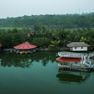 Mango Meadows Hotel Kottayam Exterior photo