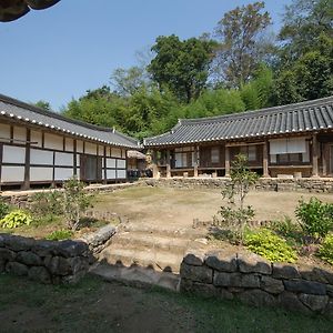 Jinrae Lee'S Traditional House Hotel Boseong Exterior photo