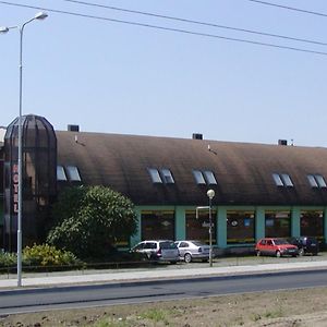 Hotel Bestar Mladá Boleslav Exterior photo