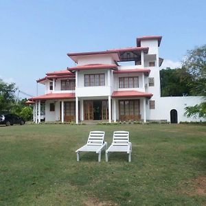 Vista Bay Beach Hotel Kumpurupiddi Exterior photo