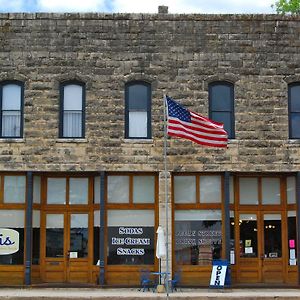 Upstairs Inn Hico Exterior photo