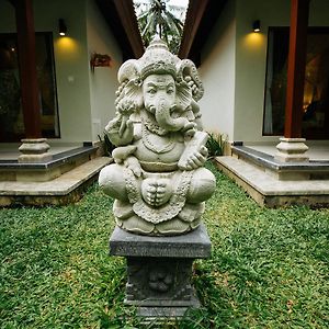 Parthi Puri Ubud Hotel Exterior photo