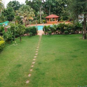 Hotel Badami Court Exterior photo