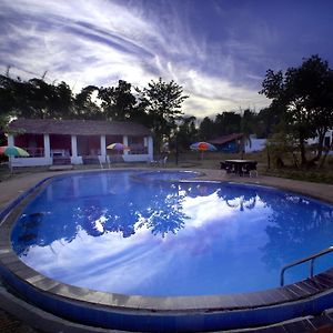 Mogli Resort Kānha Exterior photo