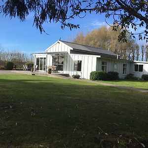 Spires Barn Lodge Christchurch Exterior photo