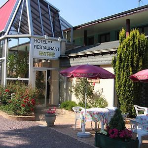 Hotel Les Deux Sapins Cailly-sur-Eure Exterior photo