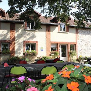 Auberge De La Normandie Bed & Breakfast Junhac Exterior photo