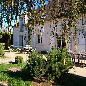 Chambre D'Elisabeth A La Ferme Bed & Breakfast Montépilloy Exterior photo