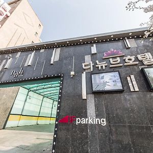 Danube Hotel Suwon Exterior photo