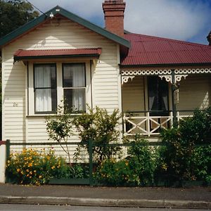 The Duck House Bed & Breakfast Burnie Room photo