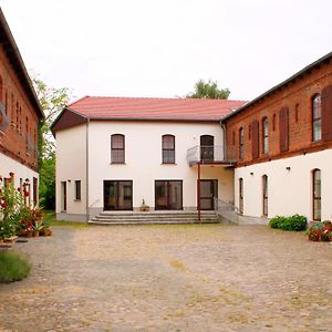 Landhaus Heinrichshof Hotel Juterbog Exterior photo