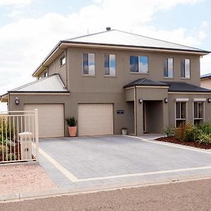 Rezare House Bed & Breakfast Bed & Breakfast Wallaroo Exterior photo