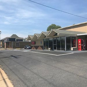 Travel Inn Newport News Exterior photo