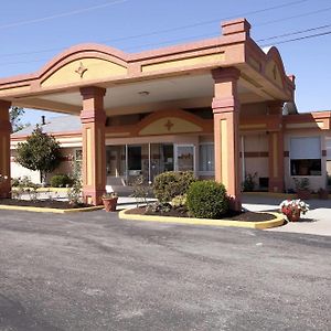 Americas Best Value Inn & Suites Williamstown Exterior photo