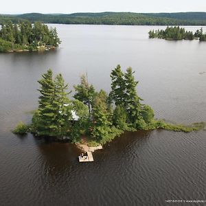 Algonquin Island Retreat Hotel Fossmill Exterior photo