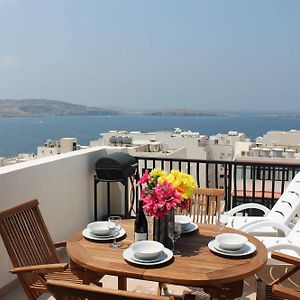 Seashells 2 Bedroom Apartment With Sunny Terrace With Stunning Panoramic Sea Views By Getaways Malta Buġibba Exterior photo