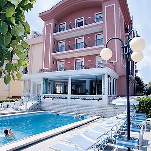 Hotel Clitunno Misano Adriatico Exterior photo