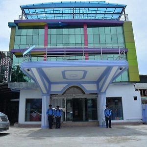 New Golden Forward Hotel Yangon Exterior photo