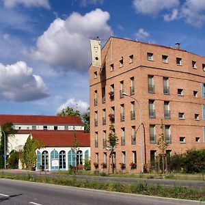 Albergo Hotel Schoenefeld Exterior photo